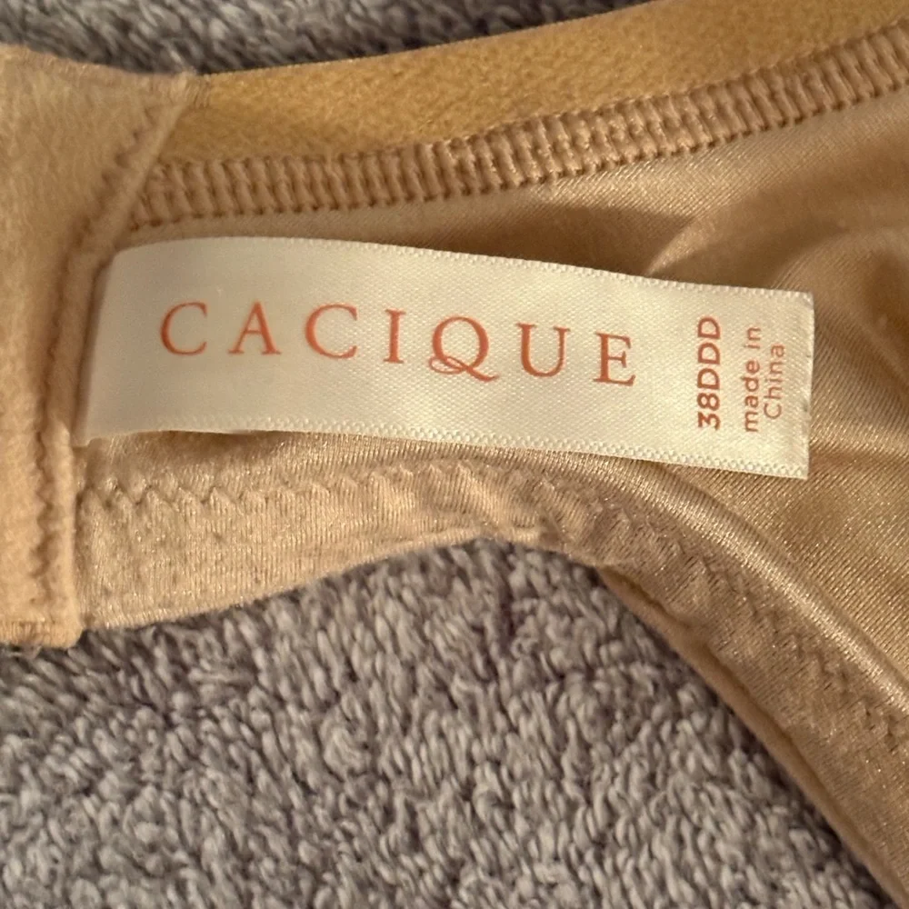 Cacique 38DDD Lightly Lined T-Shirt Women's Bra Cream/Tan